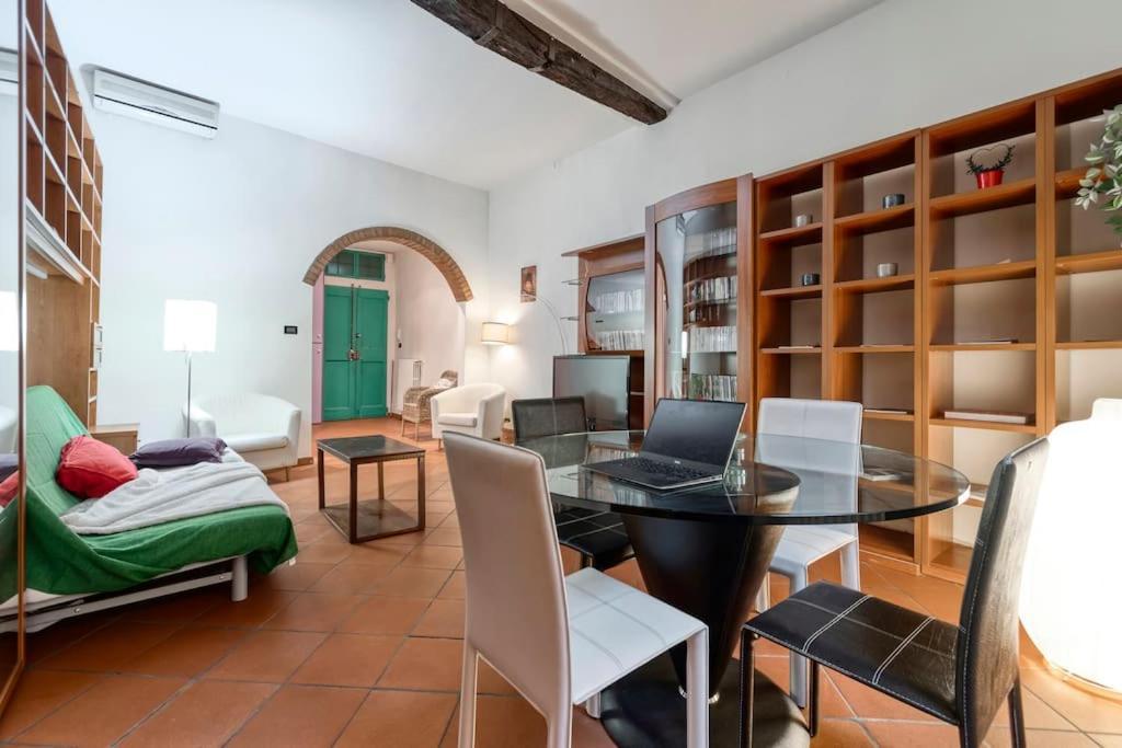 Fine Arts Apartment - Tv 40' Hd Netflix Prime Dazn Bolonia Exterior foto